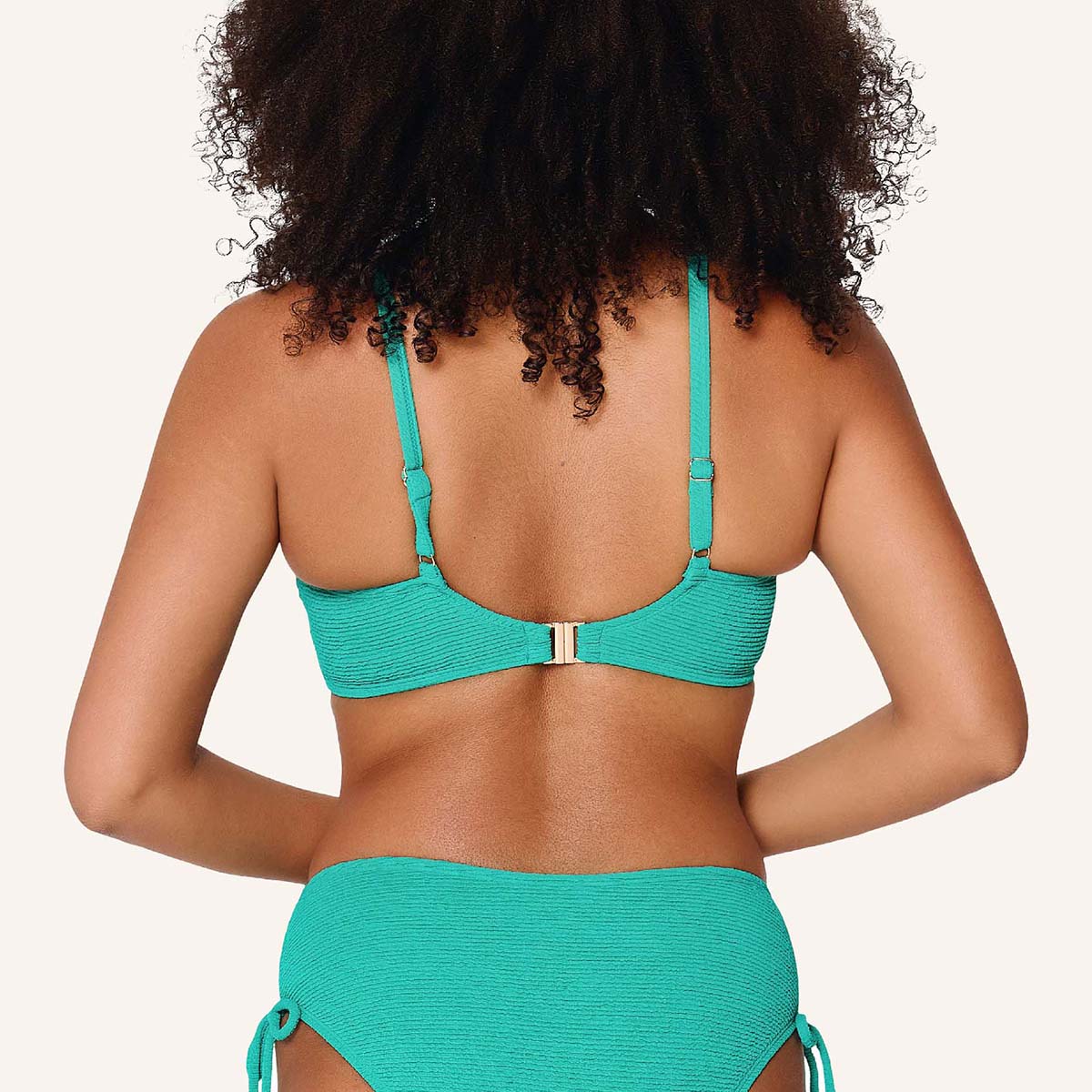 LingaDore Stand Out bikini top med bøjle, grøn - 8202A-1 - 342 - Deep Green