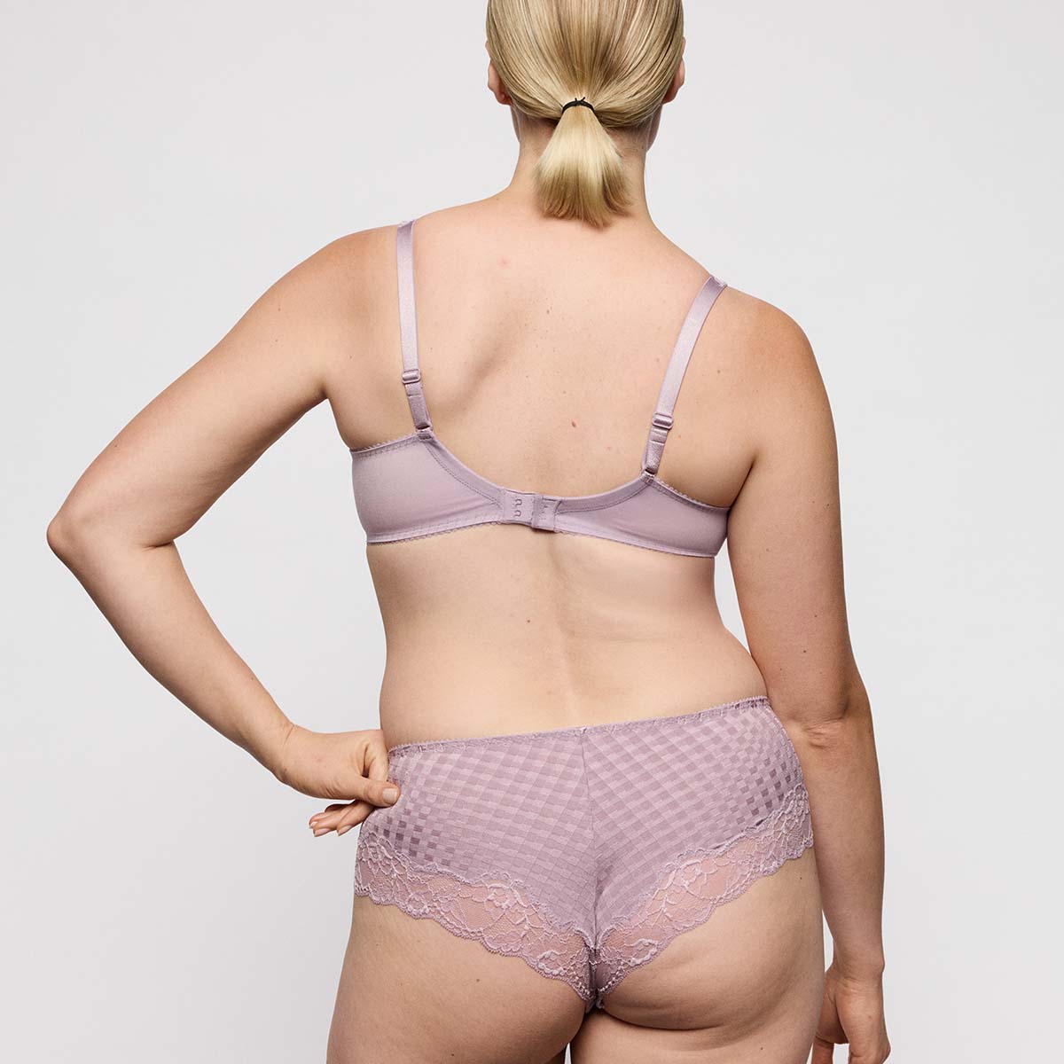 PrimaDonna Madison BH med bøjle, lilla - 0262127 - SOF - Soft Sand